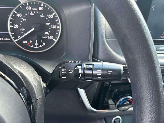 Photo of 2021 White Nissan Rogue