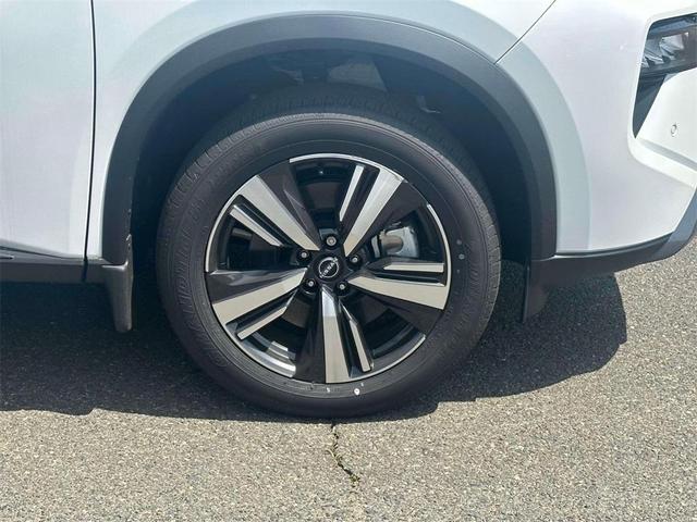 Photo of 2025 Everest White P Nissan Rogue