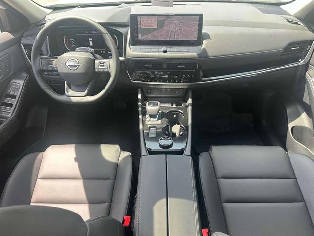 Photo of 2025 Everest White P Nissan Rogue