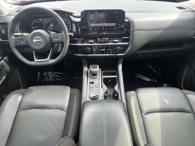 Photo of 2023 Scarlet Ember Nissan Pathfinder