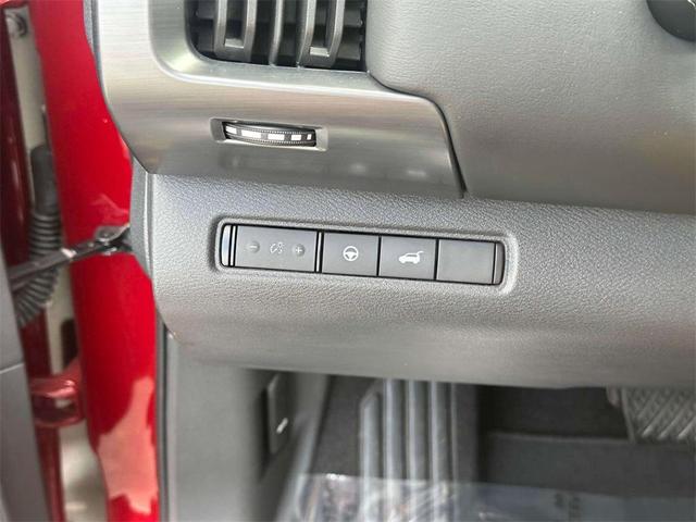Photo of 2023 Scarlet Ember Nissan Pathfinder