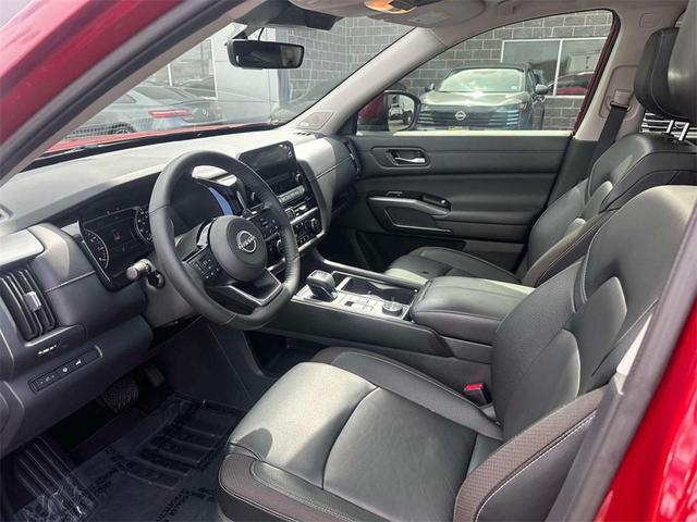Photo of 2023 Scarlet Ember Nissan Pathfinder