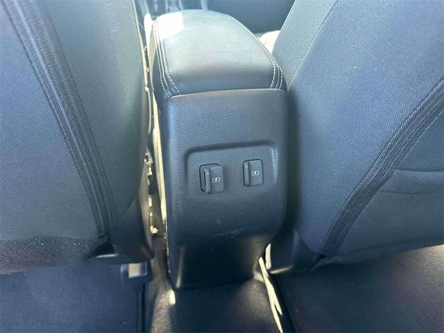 Photo of 2023 Super Black Nissan Kicks