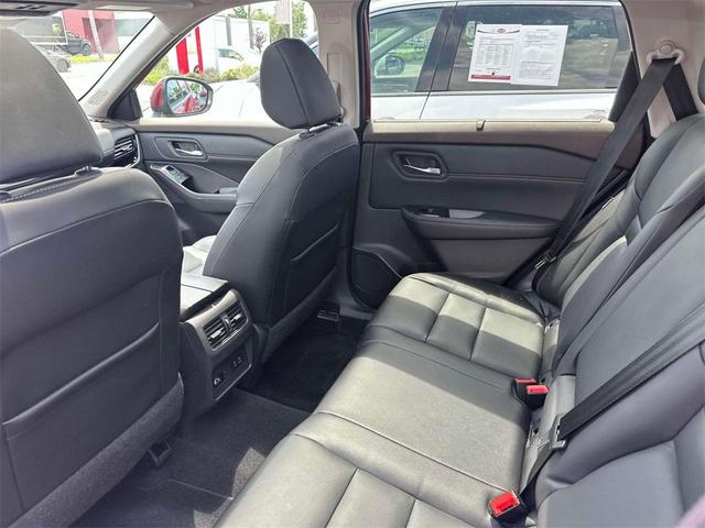 Photo of 2022 Scarlet Ember Nissan Rogue
