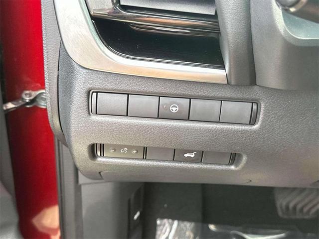 Photo of 2022 Scarlet Ember Nissan Rogue