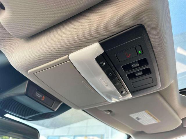 Photo of 2023 Black Nissan Rogue