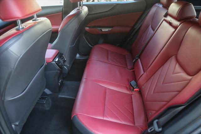 Photo of 2024 Black Lexus NX 450h+