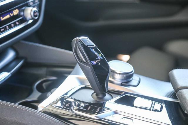 Photo of 2022 White BMW 530e