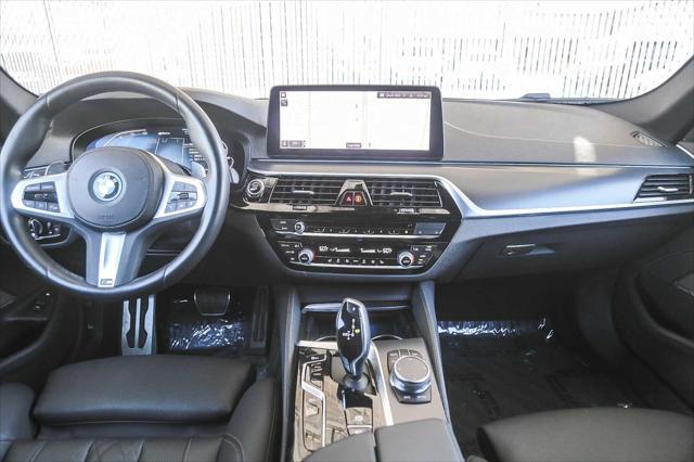 Photo of 2022 White BMW 530e