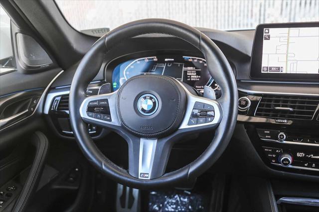 Photo of 2022 White BMW 530e