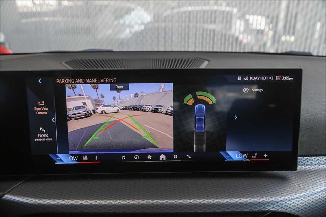 Photo of 2025 Blue BMW 330