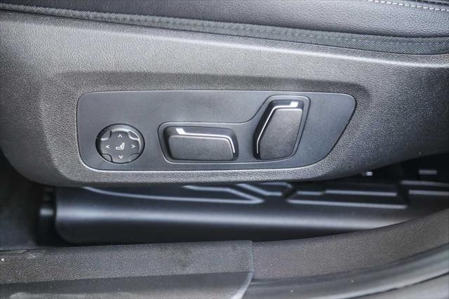 Photo of 2025 Blue BMW 330
