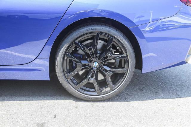 Photo of 2025 Blue BMW 330