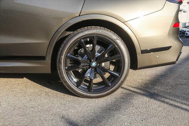 Photo of 2026 Green BMW X7