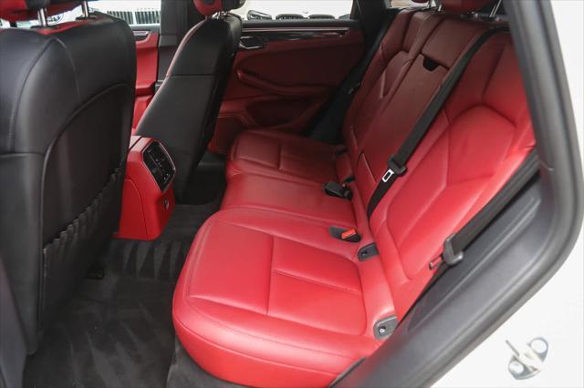 Photo of 2023 White Porsche Macan