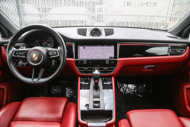 Photo of 2023 White Porsche Macan