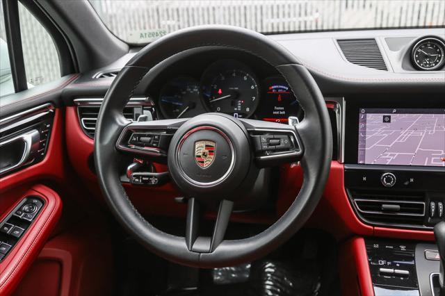 Photo of 2023 White Porsche Macan