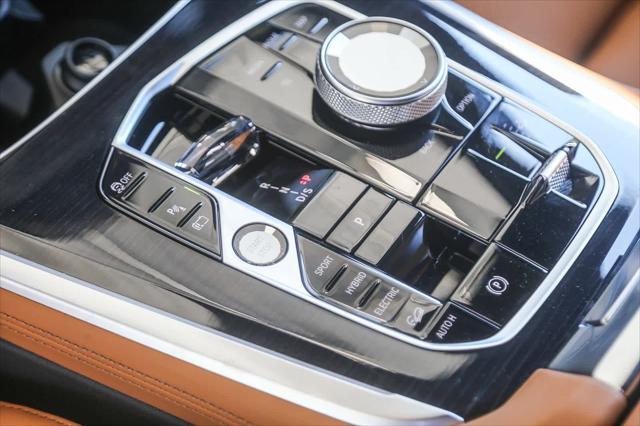 Photo of 2026 White BMW X5 PHEV
