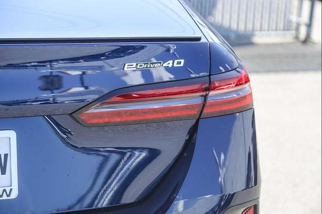 Photo of 2026 Blue BMW i5