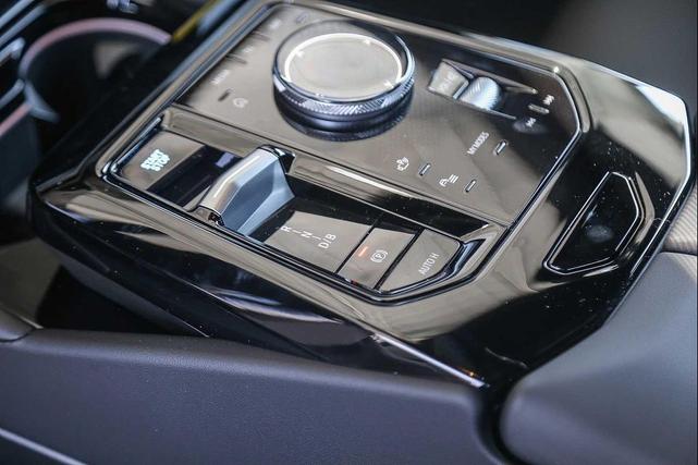 Photo of 2026 Blue BMW i5