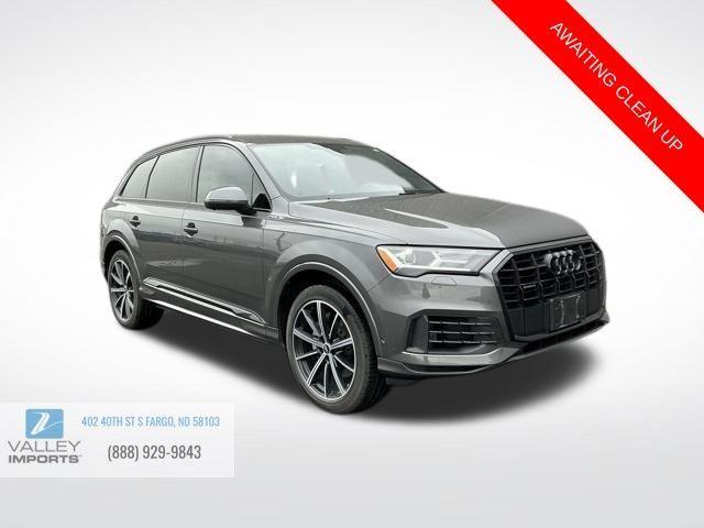 Photo of 2021 Samurai Gray Metallic Audi Q7