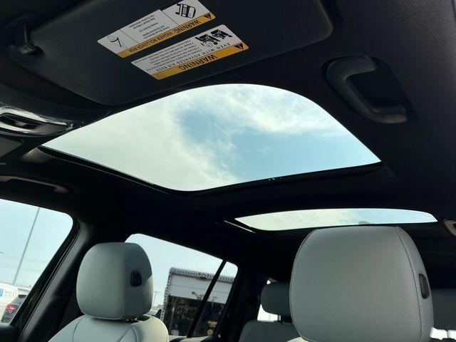 Photo of 2026 Midnight Black Mercedes-Benz GLB 250