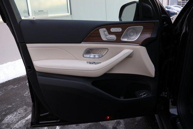 Photo of 2025 Black Mercedes-Benz GLS 450