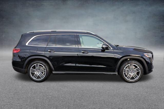 Photo of 2025 Black Mercedes-Benz GLS 450