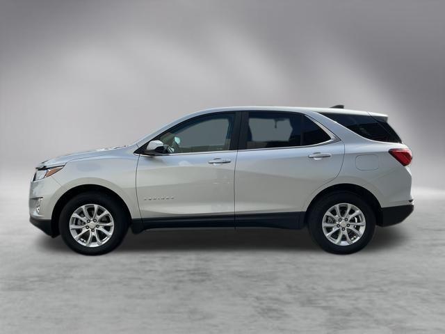 Photo of 2021 Silver Ice Metallic Chevrolet Equinox