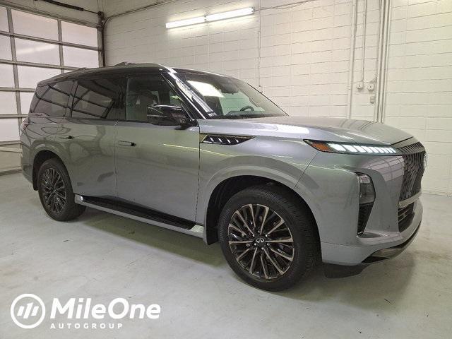 Photo of 2025 Dynamic Metal/Black Obsidian INFINITI QX80