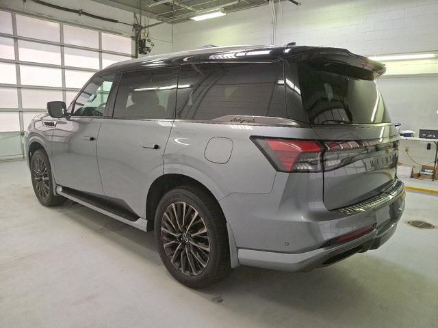 Photo of 2025 Dynamic Metal/Black Obsidian INFINITI QX80