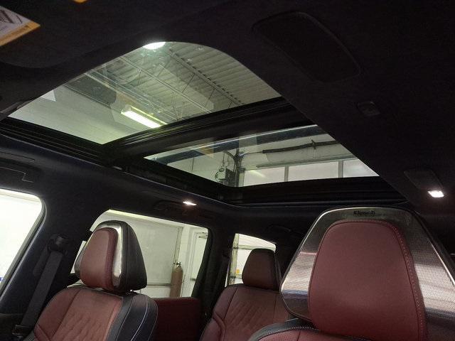 Photo of 2025 Dynamic Metal/Black Obsidian INFINITI QX80