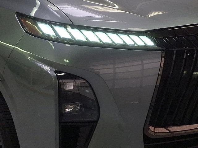 Photo of 2025 Dynamic Metal/Black Obsidian INFINITI QX80