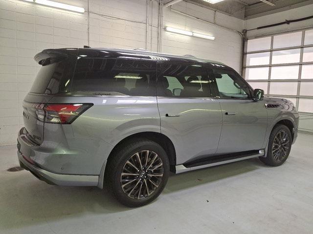Photo of 2025 Dynamic Metal/Black Obsidian INFINITI QX80