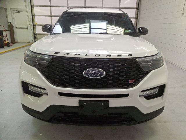 Photo of 2022 Star White Metallic Tri-Coat Ford Explorer