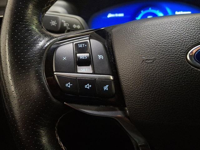 Photo of 2022 Star White Metallic Tri-Coat Ford Explorer