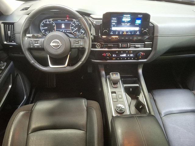 Photo of 2022 Gun Metallic Nissan Pathfinder