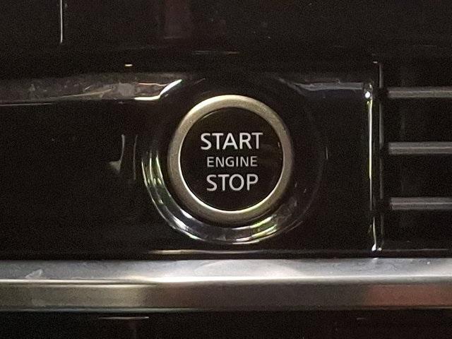 Photo of 2022 Gun Metallic Nissan Pathfinder