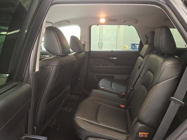 Photo of 2022 Gun Metallic Nissan Pathfinder