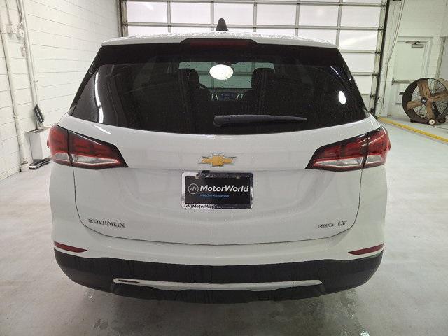 Photo of 2024 Summit White Chevrolet Equinox