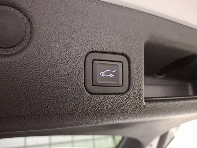 Photo of 2024 Summit White Chevrolet Equinox