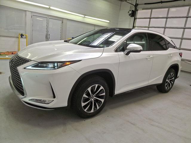 Photo of 2022 Ultra White Lexus RX 350