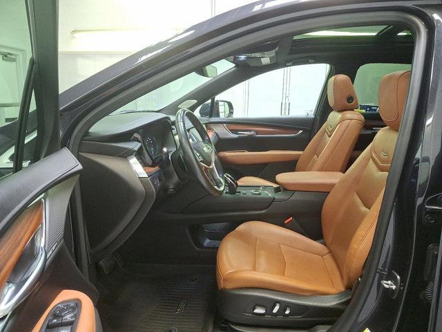 Photo of 2021 Wilder Metallic Cadillac XT5