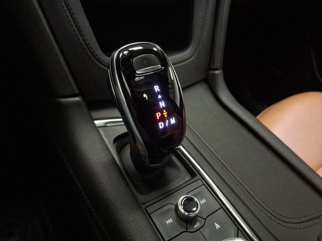 Photo of 2021 Wilder Metallic Cadillac XT5