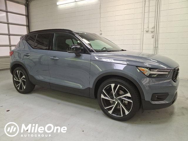 Photo of 2021 Thunder Gray Metallic Volvo XC40