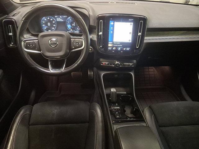 Photo of 2021 Thunder Gray Metallic Volvo XC40