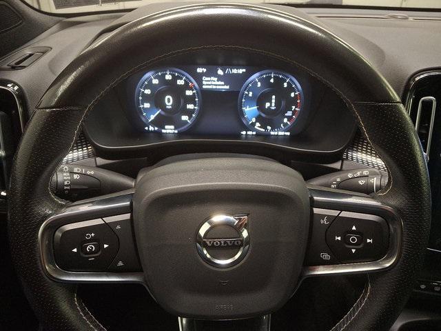 Photo of 2021 Thunder Gray Metallic Volvo XC40
