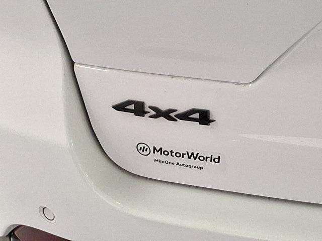 Photo of 2023 Bright White Clearcoat Jeep Grand Cherokee