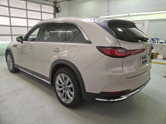 Photo of 2024 Platinum Quartz Mazda CX-90