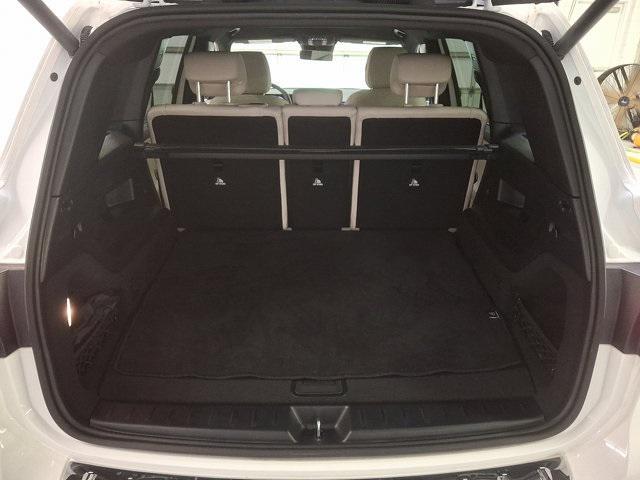 Photo of 2025 Polar White Mercedes-Benz GLB 250